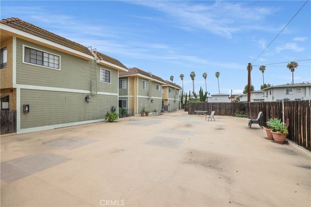 25 Palmetto Drive E, Alhambra, CA 91801