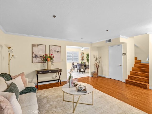 25 Palmetto Drive E, Alhambra, CA 91801