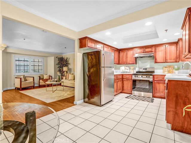 25 Palmetto Drive E, Alhambra, CA 91801