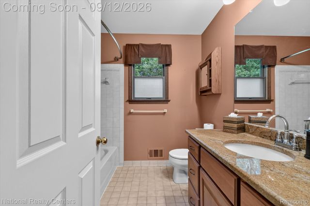 9321 Overdale Lane, Brighton Township, MI 48114