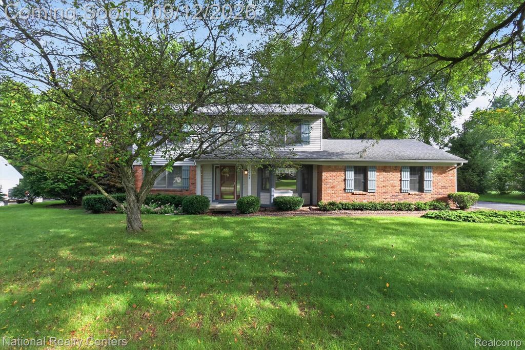 9321 Overdale Lane, Brighton Township, MI 48114