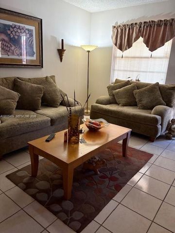 1460 N 43rd Pl 106, Hialeah, FL 33012