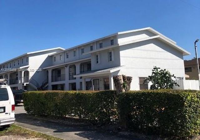1460 N 43rd Pl 106, Hialeah, FL 33012