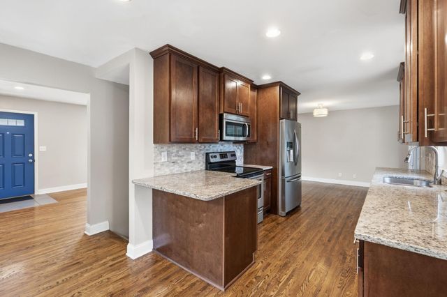 12 W 104th Street, Bloomington, MN 55420