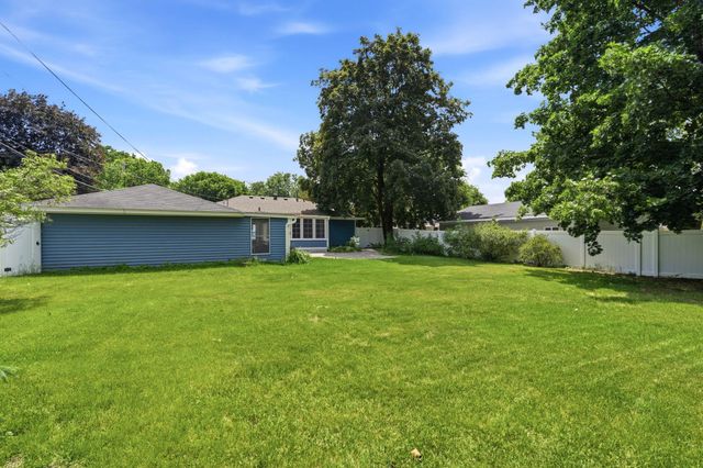 12 W 104th Street, Bloomington, MN 55420