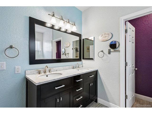 2855 Xanthia St, Denver, CO 80238