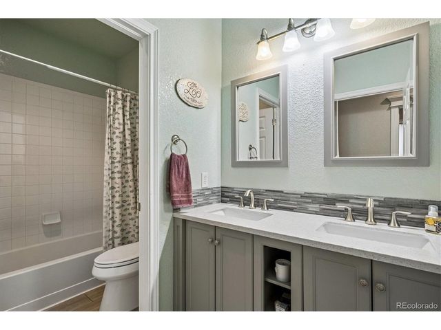 2855 Xanthia St, Denver, CO 80238