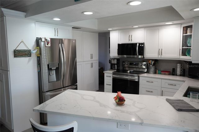 908 SAGO PALM WAY, Apollo Beach, FL 33572