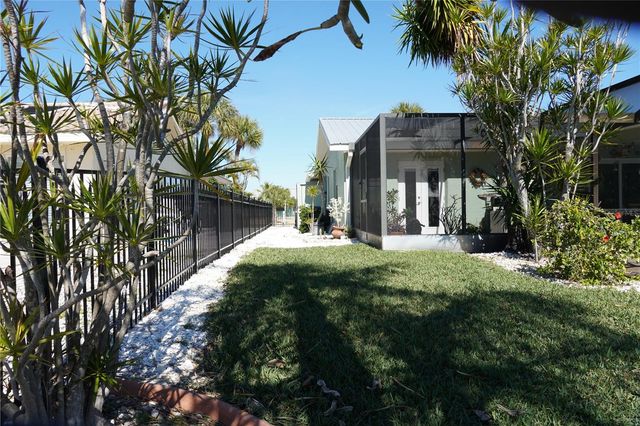 908 SAGO PALM WAY, Apollo Beach, FL 33572