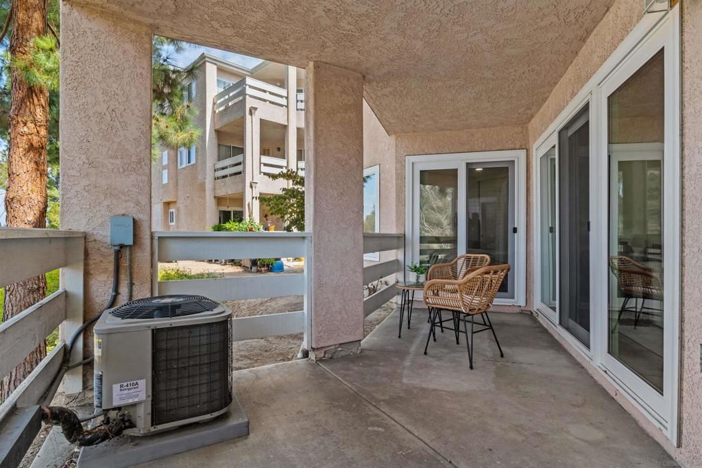 Image 16 of property listing at 7263 Camino Degrazia 32, San Diego, CA 92111