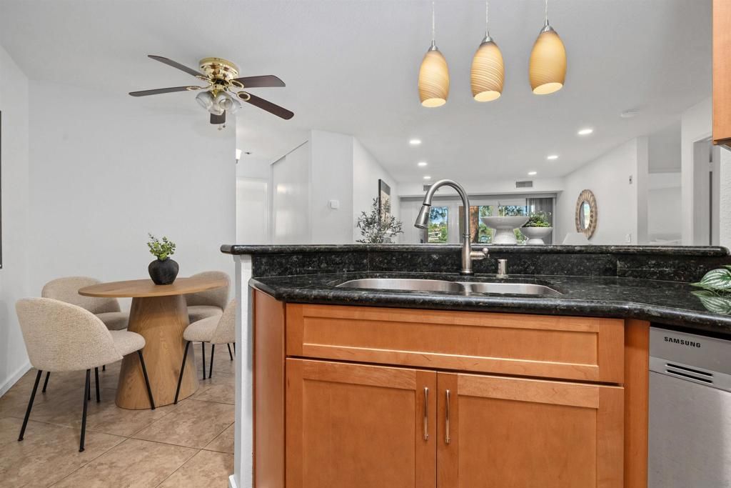 Image 26 of property listing at 7263 Camino Degrazia 32, San Diego, CA 92111