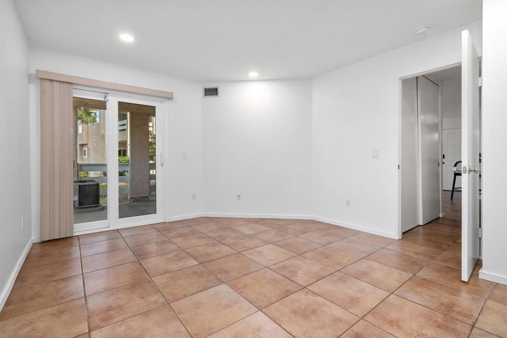 Image 35 of property listing at 7263 Camino Degrazia 32, San Diego, CA 92111