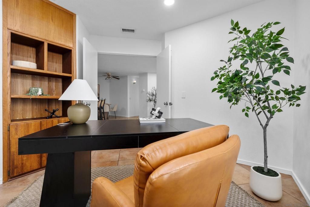 Image 41 of property listing at 7263 Camino Degrazia 32, San Diego, CA 92111