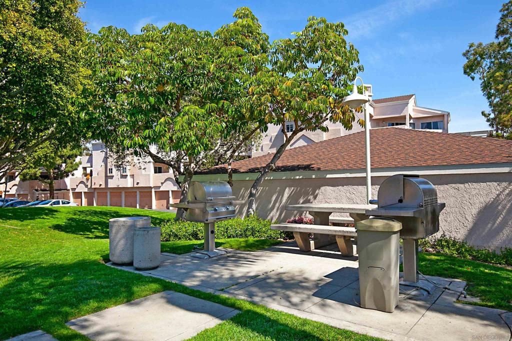 Image 51 of property listing at 7263 Camino Degrazia 32, San Diego, CA 92111