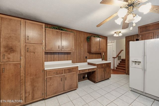 121 W Maiden Lane, Oak Ridge, TN 37830