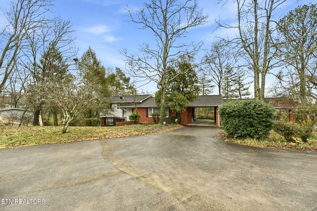 121 W Maiden Lane, Oak Ridge, TN 37830