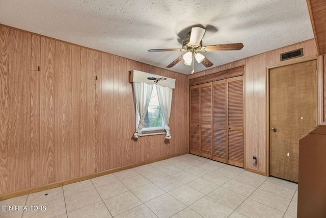 121 W Maiden Lane, Oak Ridge, TN 37830