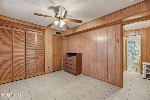 121 W Maiden Lane, Oak Ridge, TN 37830