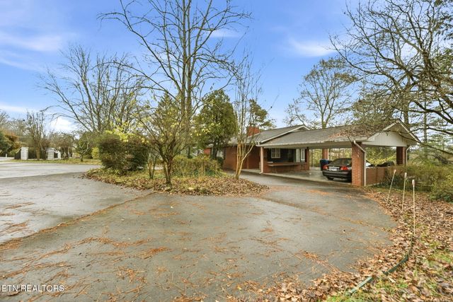 121 W Maiden Lane, Oak Ridge, TN 37830