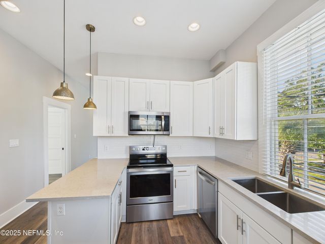 1251 HUBBARD Street, Jacksonville, FL 32206