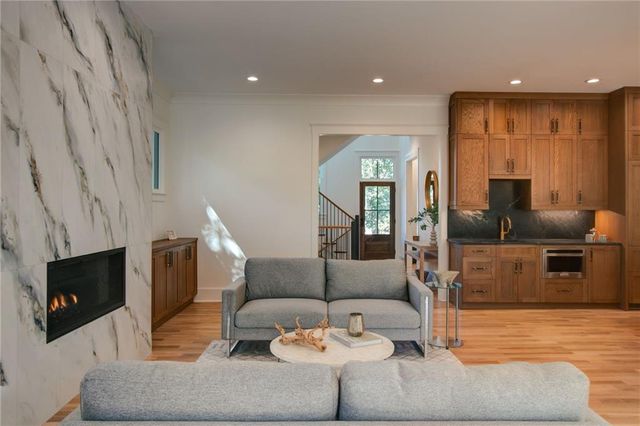 581 Sherwood NE Road, Atlanta, GA 30324