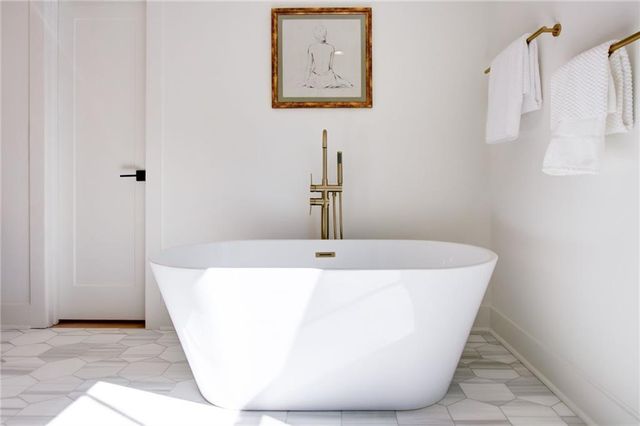 581 Sherwood NE Road, Atlanta, GA 30324