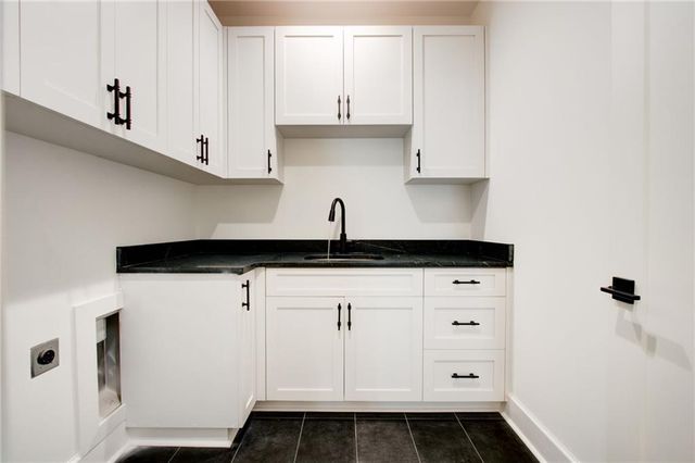 581 Sherwood NE Road, Atlanta, GA 30324