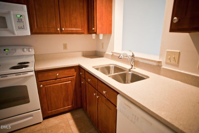 700 Martin Luther King Junior Boulevard A4, Chapel Hill, NC 27514