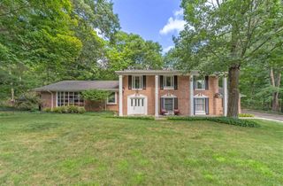 34150 Hunters Row, Farmington Hills, MI 48331