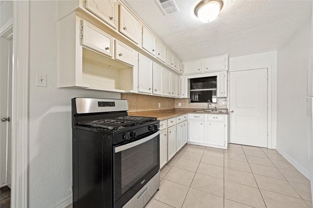 119 West Avenue, Pasadena, TX 77502