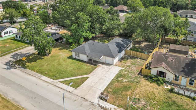 119 West Avenue, Pasadena, TX 77502