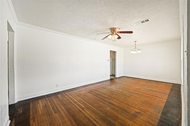 119 West Avenue, Pasadena, TX 77502