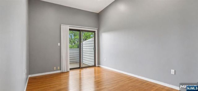 804 Spinnaker Court, Secaucus, NJ 07094