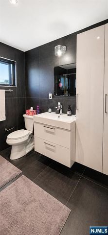 804 Spinnaker Court, Secaucus, NJ 07094