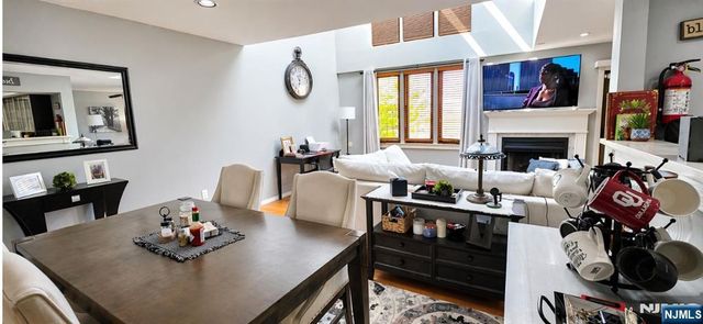 804 Spinnaker Court, Secaucus, NJ 07094