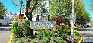 804 Spinnaker Court, Secaucus, NJ 07094