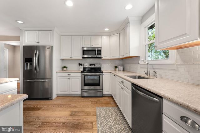 3901 CALAWASSE RD, Edgewater, MD 21037