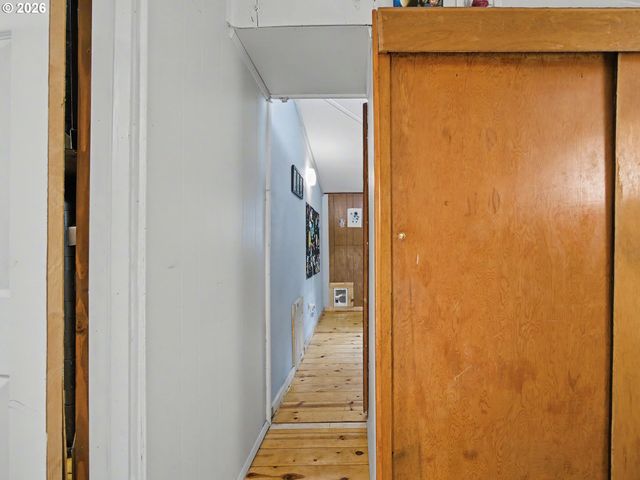 70385 E MOUNTAIN Dr, Rhododendron, OR 97049