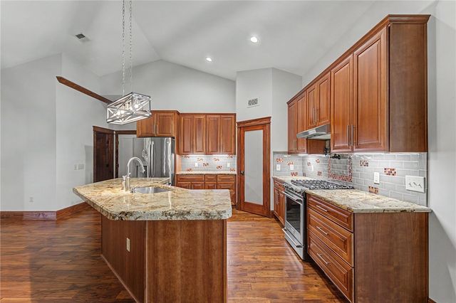 102 Gresham Road, Simpsonville, SC 29681