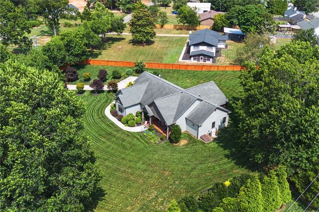 102 Gresham Road, Simpsonville, SC 29681