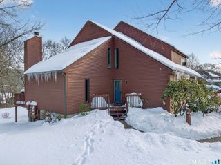 97 West Main Street APT 36, East Lyme, CT 06357