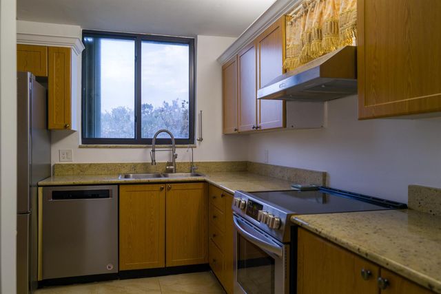400 Ocean Trail Way 101, Jupiter, FL 33477