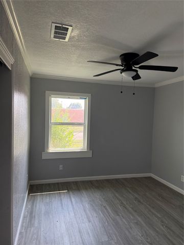 4025 Eastland Street, Fort Worth, TX 76119