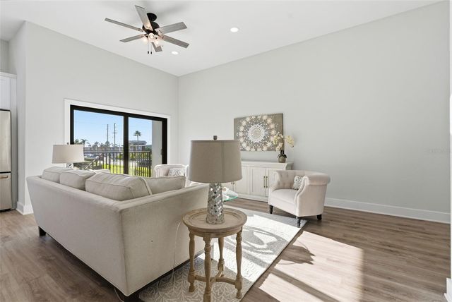 11605 1ST STREET E B3, Treasure Island, FL 33706