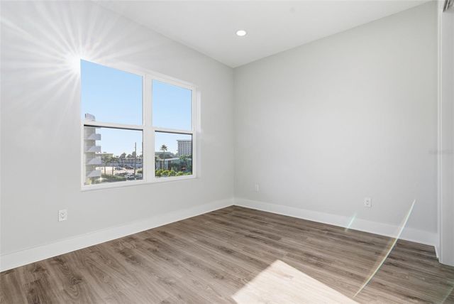 11605 1ST STREET E B3, Treasure Island, FL 33706