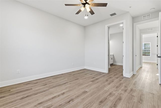 11605 1ST STREET E B3, Treasure Island, FL 33706