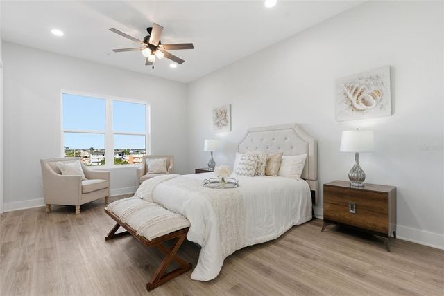 11605 1ST STREET E B3, Treasure Island, FL 33706
