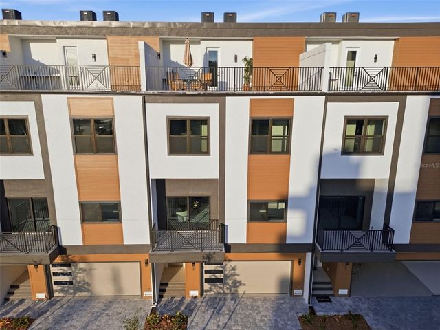 11605 1ST STREET E B3, Treasure Island, FL 33706