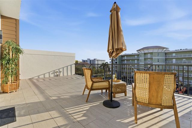 11605 1ST STREET E B3, Treasure Island, FL 33706