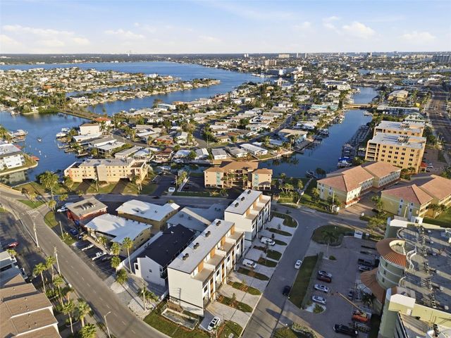 11605 1ST STREET E B3, Treasure Island, FL 33706